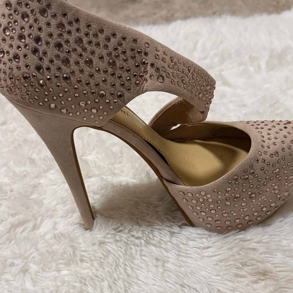 Gianni Bini Nude Studded Heels